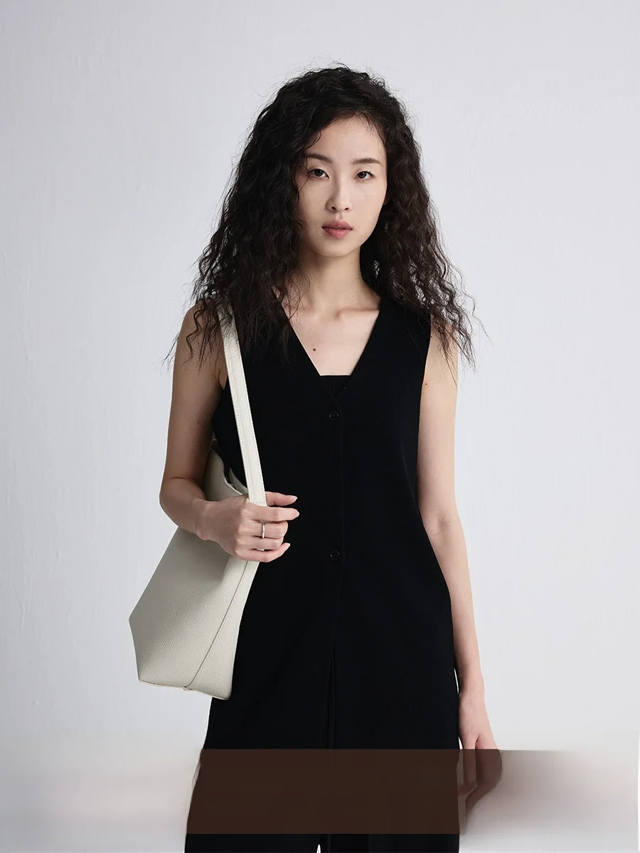 Caremind Knowlable Loose Knitted Svel Vest Versatile Ele Straight Cut Summer Casual Wear 30% Other 70%
Caremind Knowlable Loose Knitted Svel Vest Versatile Ele Straight Cut Summer Casual Wear 30% Other 70%