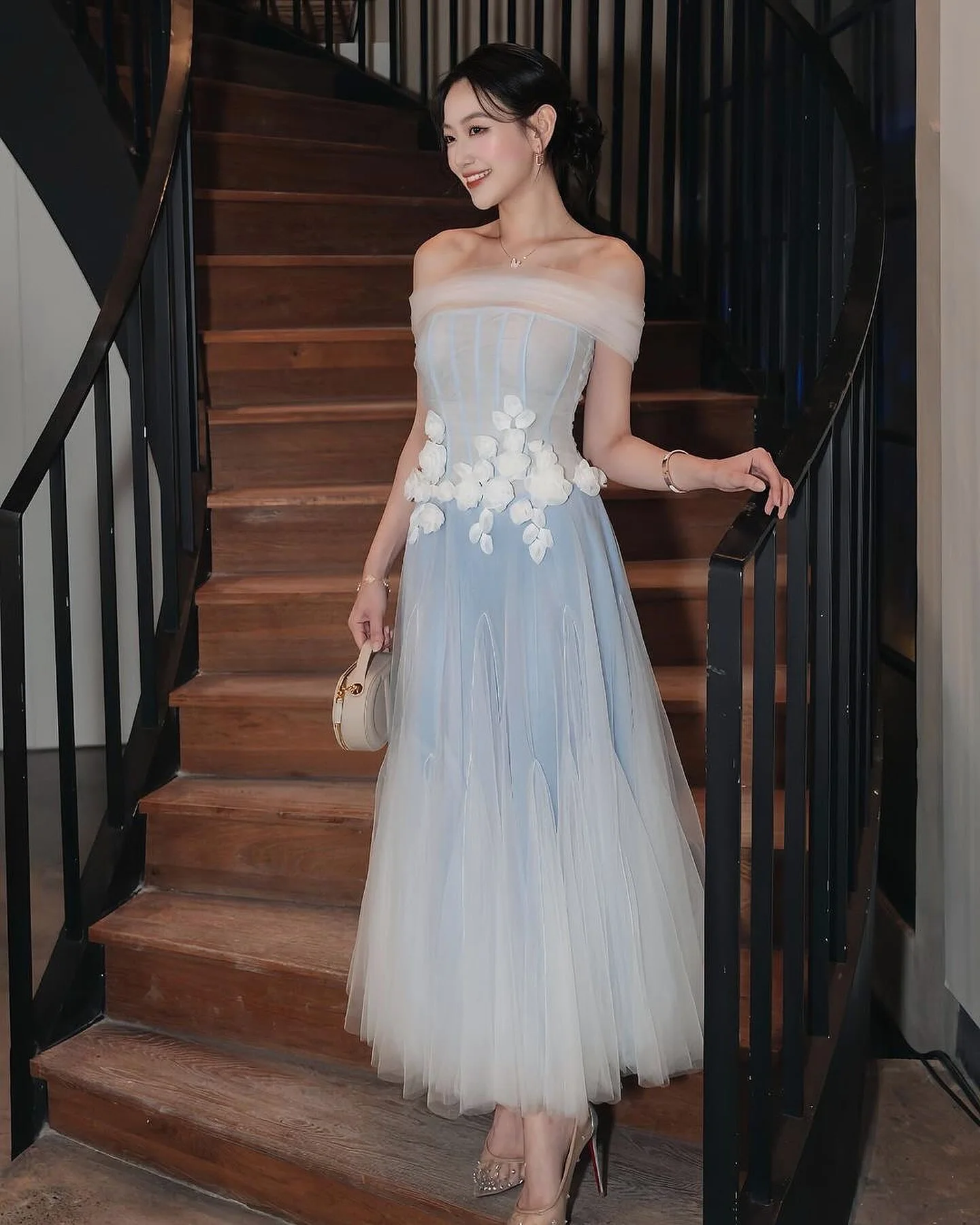Customized High Quality Organza Off The Shoulder Flowers Evening Dresses Sexy Sleeveless Prom Dress Custom Made Party
Customized High Quality Organza Off The Shoulder Flowers Evening Dresses Sexy Sleeveless Prom Dress Custom Made Party