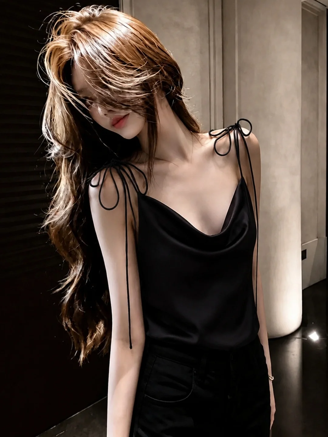 Summer Soft Sexy Beautiful Versatile Base Shirt Halter Neck Vest Light Maturity Style Fashionable Elegant Plain Color
Summer Soft Sexy Beautiful Versatile Base Shirt Halter Neck Vest Light Maturity Style Fashionable Elegant Plain Color