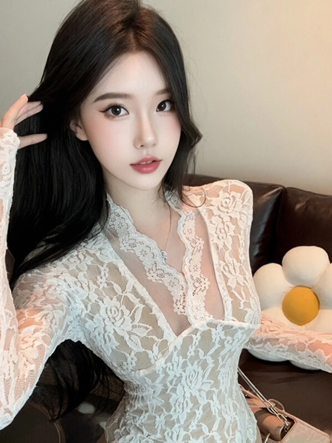 Pure Desire Sexy Hollow out Long Sleeve Fleece Lined Lace Shirt Women Winter New Fashion Slim Fit Waist Cinched Base Shirt
Pure Desire Sexy Hollow out Long Sleeve Fleece Lined Lace Shirt Women Winter New Fashion Slim Fit Waist Cinched Base Shirt