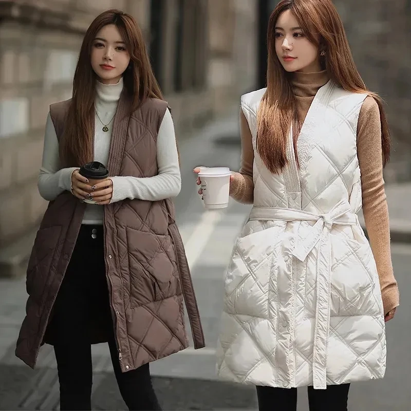 2023 New Fashion V-Neck Autumn Winter Sleeveless Vests Women Korean Frenulum Down Cotton Padded Parkas Waistcoat Female Tops
2023 New Fashion V-Neck Autumn Winter Sleeveless Vests Women Korean Frenulum Down Cotton Padded Parkas Waistcoat Female Tops