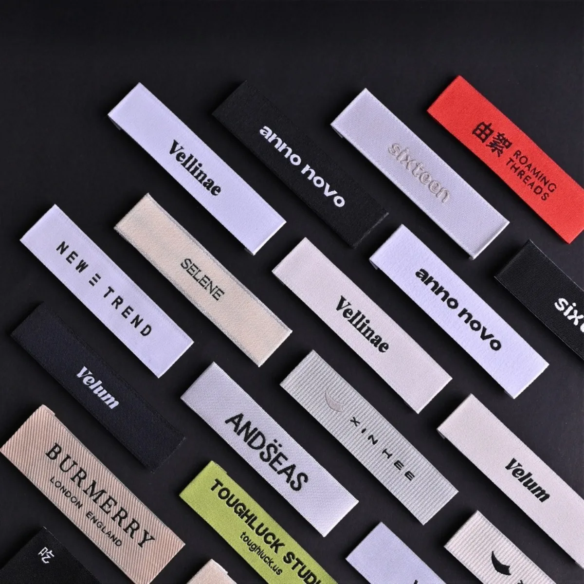 Custom Clothing Collar Label – High-Density Woven Folded Tag, Premium Quality Main Label for Apparel, Small MOQ Accepted
Custom Clothing Collar Label – High-Density Woven Folded Tag, Premium Quality Main Label for Apparel, Small MOQ Accepted