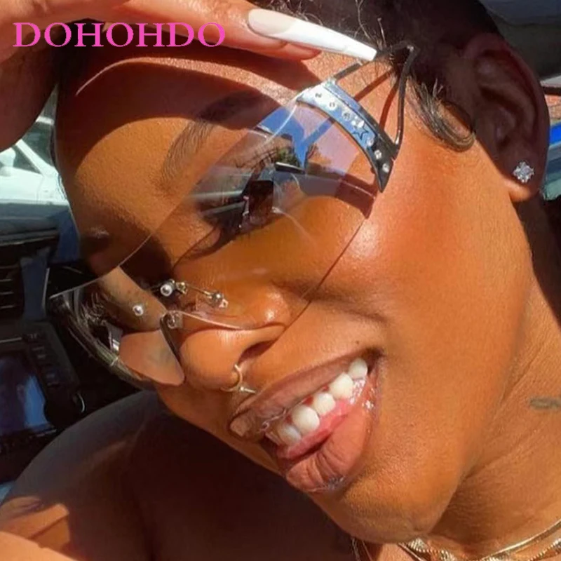 Fashion Luxury Brand Design Rimless Imitation Diamond Sunglasses Women Men Y2K Future Technology Sports Trendy Sun Glasses UV400
Fashion Luxury Brand Design Rimless Imitation Diamond Sunglasses Women Men Y2K Future Technology Sports Trendy Sun Glasses UV400