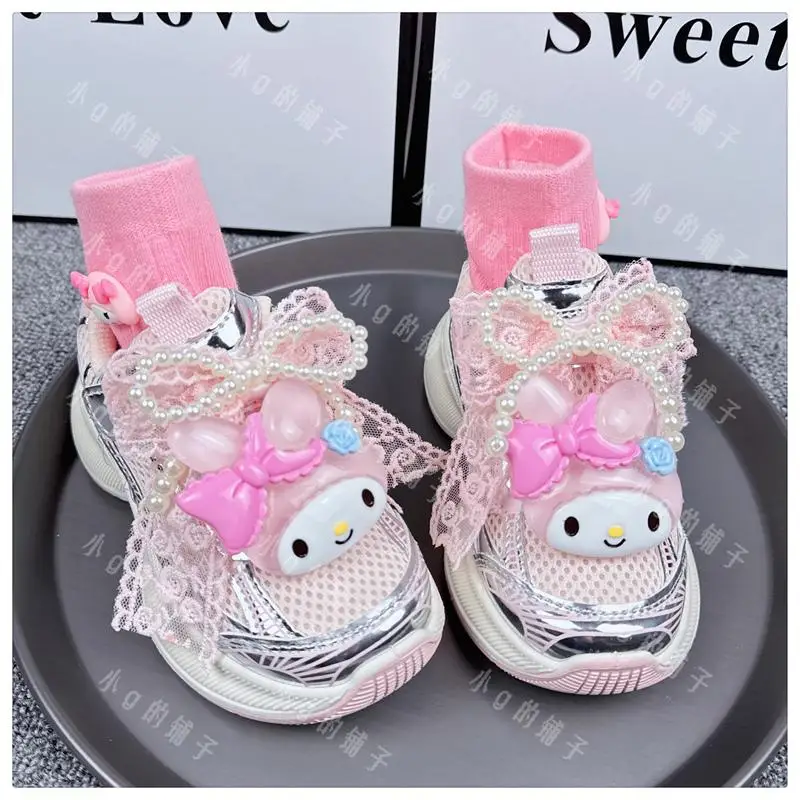 New Sanrio Girls Casual Children Shoes Spring Summer Kawaii Melody Anime 2025 Cute Cartoon Pearl Bow Sneakers Lovely Gifts Kids
New Sanrio Girls Casual Children Shoes Spring Summer Kawaii Melody Anime 2025 Cute Cartoon Pearl Bow Sneakers Lovely Gifts Kids