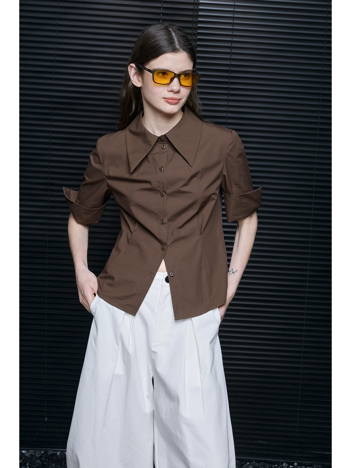 Pure Cotton Turn-down Collar irt Women's oulder-length Sve ort Sle Moisture-ng Street Sle Spring 2026
Pure Cotton Turn-down Collar irt Women's oulder-length Sve ort Sle Moisture-ng Street Sle Spring 2026