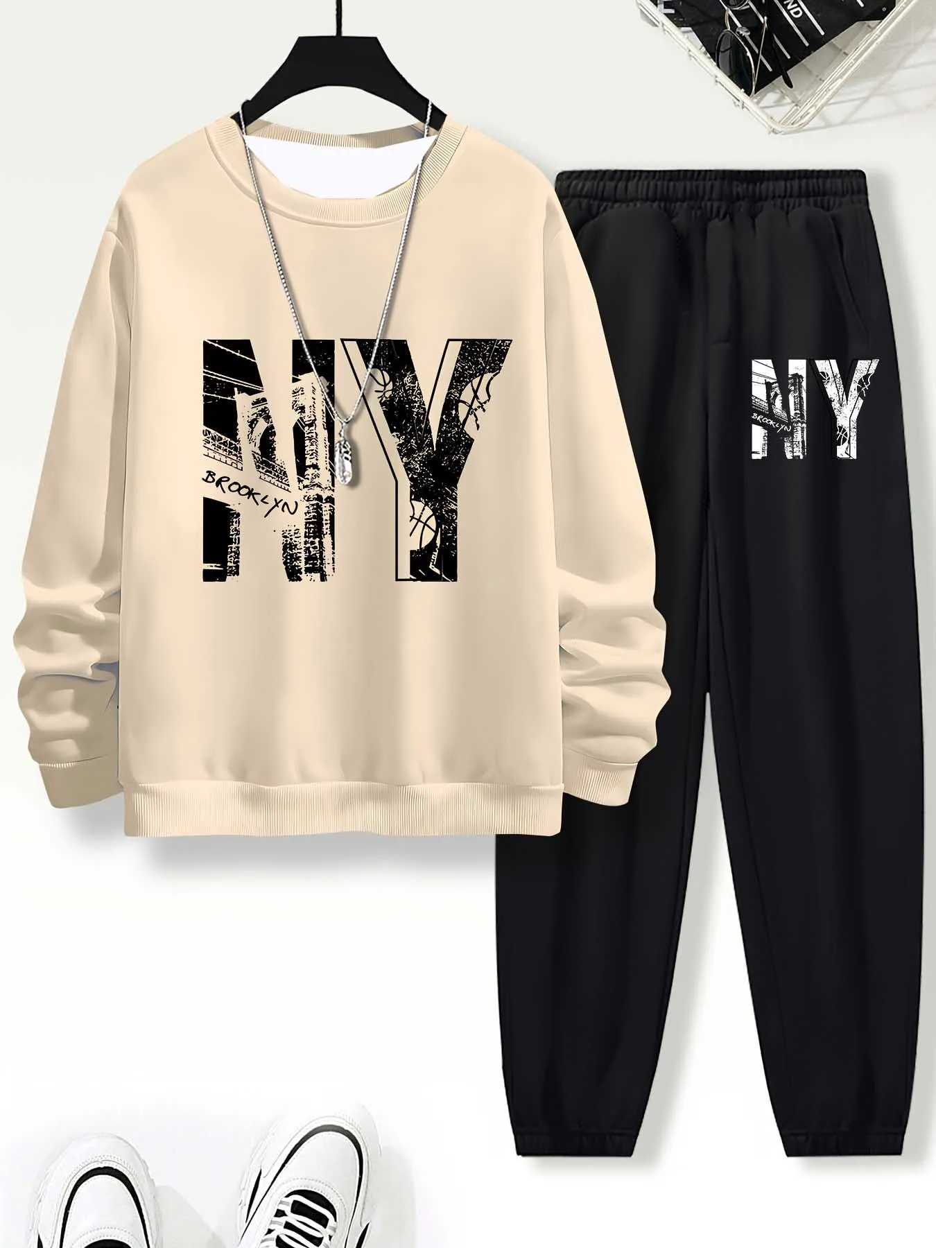 25 осень/зима, новый мужской спортивный комплект Y2K, простой модный комплект с 3D-принтом букв Нью-Йорка, подходит для мужчин, уличный повседневный комплект из 2 предметов для отдыха
25 осень/зима, новый мужской спортивный комплект Y2K, простой модный комплект с 3D-принтом букв Нью-Йорка, подходит для мужчин, уличный повседневный комплект из 2 предметов для отдыха