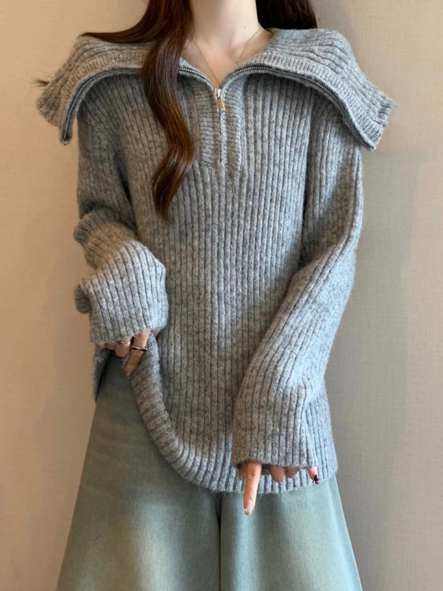 Вязаный зимний свитер-кардиган большого размера для женщин, свободный повседневный кардиган, удобная верхняя одежда для поездок на работу, с длинными рукавами
Вязаный зимний свитер-кардиган большого размера для женщин, свободный повседневный кардиган, удобная верхняя одежда для поездок на работу, с длинными рукавами