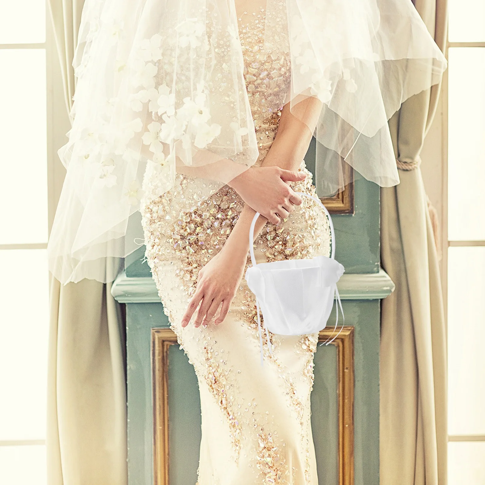 Petal Basket Flower Girl Beautiful Wedding Pearl Plastic Storage Bridesmaid Lace flower basket wedding basket petals holder
Petal Basket Flower Girl Beautiful Wedding Pearl Plastic Storage Bridesmaid Lace flower basket wedding basket petals holder