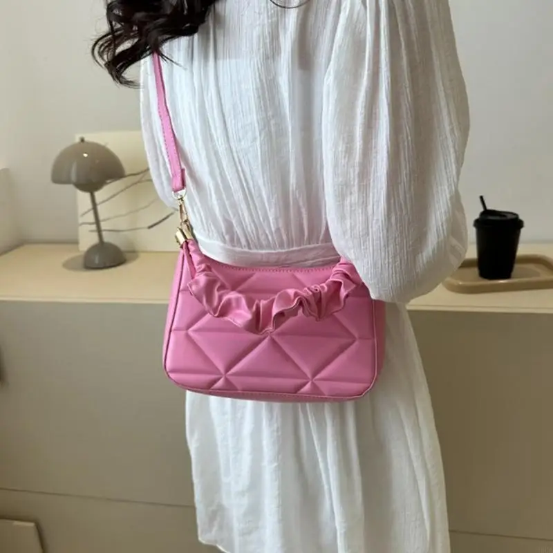 Ladies' Crossbody Bag Fashionable Shoulder Handbag with Pleated Handle Detailing 20CA
Ladies' Crossbody Bag Fashionable Shoulder Handbag with Pleated Handle Detailing 20CA