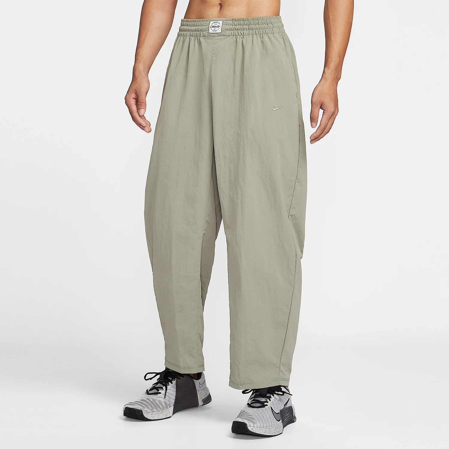 Nike Authentic Spring Style Men's Tapered Durable Sports Pants IF2211-320
Nike Authentic Spring Style Men's Tapered Durable Sports Pants IF2211-320