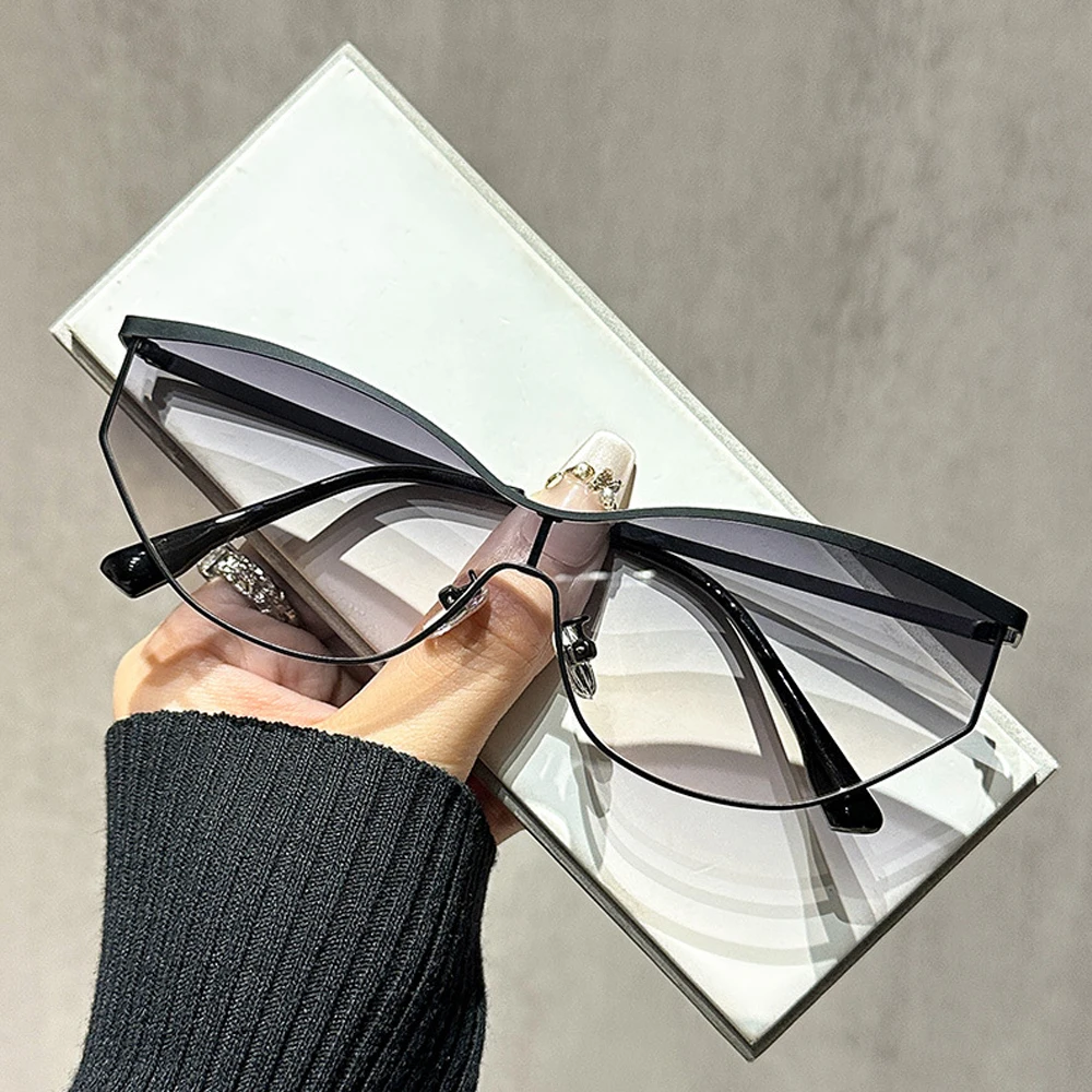 2025 New Fashion Y2K Metal Cat Eye Sunglasses for Women Brand Summer Outdoor Sun Glasses Female Trendy Oculos De Sol UV400
2025 New Fashion Y2K Metal Cat Eye Sunglasses for Women Brand Summer Outdoor Sun Glasses Female Trendy Oculos De Sol UV400
