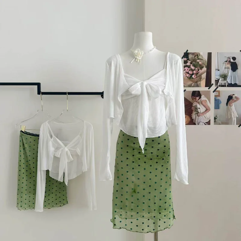 Women's Mid-length Polka Dot Tie-dye Lace Trim Mesh Skirt Summer New Style Green Floral Print Casual Polyester Fiber Skirt
Women's Mid-length Polka Dot Tie-dye Lace Trim Mesh Skirt Summer New Style Green Floral Print Casual Polyester Fiber Skirt