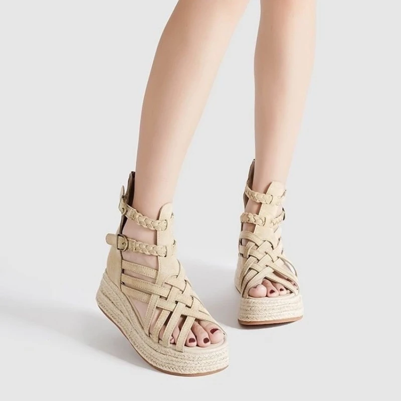 2026 Spring and Summer New Plus Size Style Flat Heel Cross Strap Back Zipper Roman Women's Sandals
2026 Spring and Summer New Plus Size Style Flat Heel Cross Strap Back Zipper Roman Women's Sandals