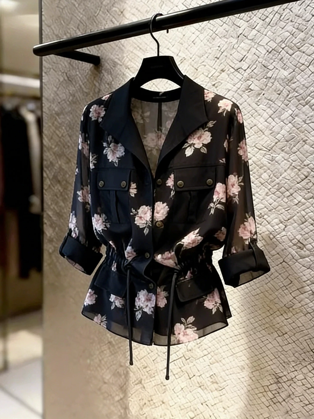 Women's Shirt Stand Collar Slim Fit Floral Print Commute Friendly Summer Breathable Fashionable Top UPF 0+ Sun Protection
Women's Shirt Stand Collar Slim Fit Floral Print Commute Friendly Summer Breathable Fashionable Top UPF 0+ Sun Protection