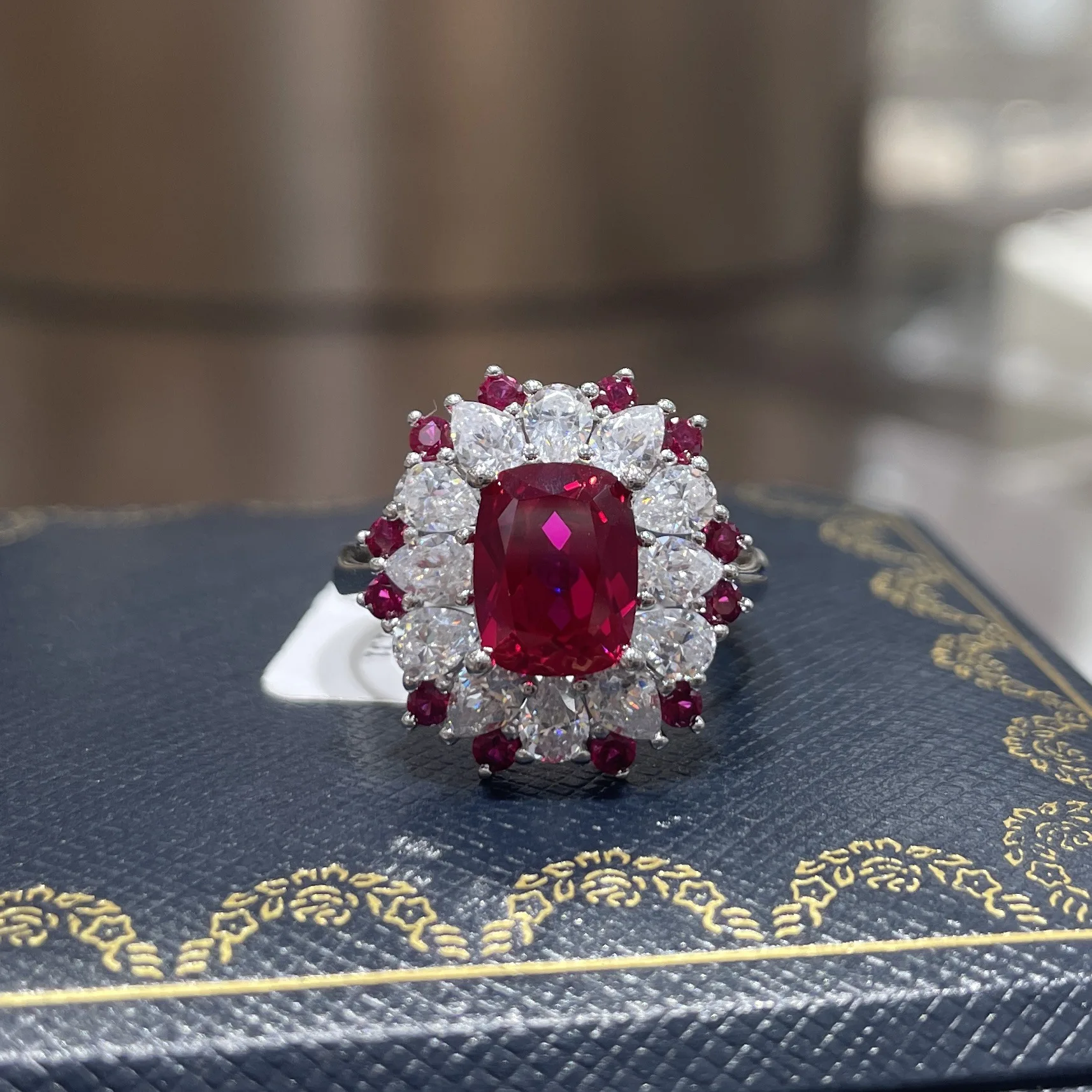 S925 Sterling Silver Pigeon Blood Red Cultured Ruby Ring Garden Collection Cushion 3 Carat Cultured Gemstone Ring 
S925 Sterling Silver Pigeon Blood Red Cultured Ruby Ring Garden Collection Cushion 3 Carat Cultured Gemstone Ring