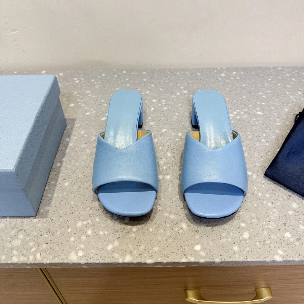 2026 New Luxury Women Slippers Famous Brand Toe Open Women's Sandals Summer Comfortable Party Dress Women Designer High Heels
2026 New Luxury Women Slippers Famous Brand Toe Open Women's Sandals Summer Comfortable Party Dress Women Designer High Heels