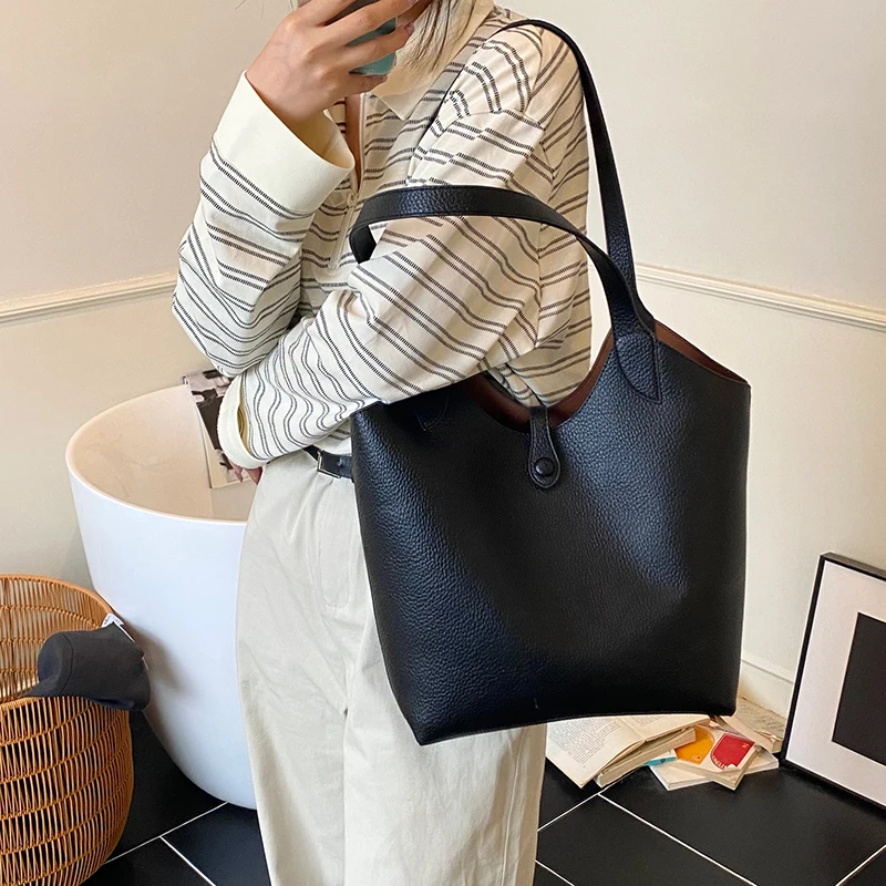 Hot Large Size Luxury Underarm Single Shoulder Bag Commute Tote Bag for Women Daily Use Designer Luxury Bag Women Festival Gifts
Hot Large Size Luxury Underarm Single Shoulder Bag Commute Tote Bag for Women Daily Use Designer Luxury Bag Women Festival Gifts