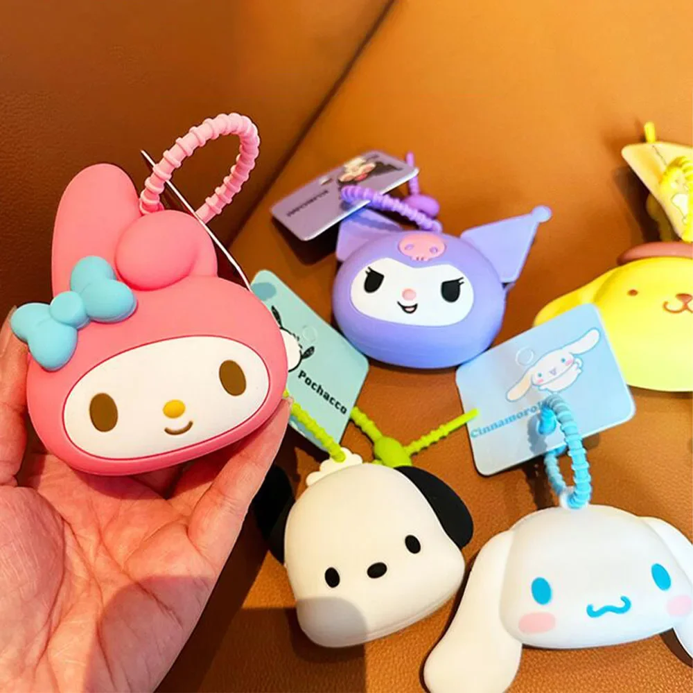 Кошелек для монет My Melody Kuromi Cinnamoroll понравился Sanrio Силиконовая Водонепроницаемая мини-сумка брелок декоративный брелок Рождественский подарок
Кошелек для монет My Melody Kuromi Cinnamoroll понравился Sanrio Силиконовая Водонепроницаемая мини-сумка брелок декоративный брелок Рождественский подарок
