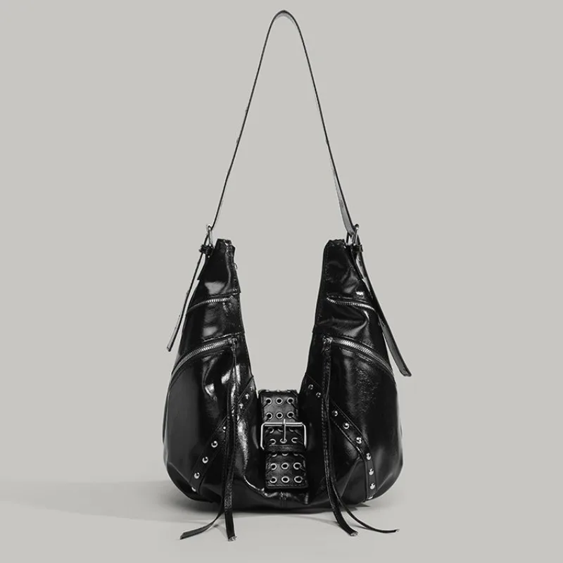 Мото байкерская женская сумка-тоут в форме полумесяца из искусственной кожи с заклепками и декором на плечо, кошелек с верхней ручкой, шикарная минималистичная сумка в стиле ретро
Мото байкерская женская сумка-тоут в форме полумесяца из искусственной кожи с заклепками и декором на плечо, кошелек с верхней ручкой, шикарная минималистичная сумка в стиле ретро