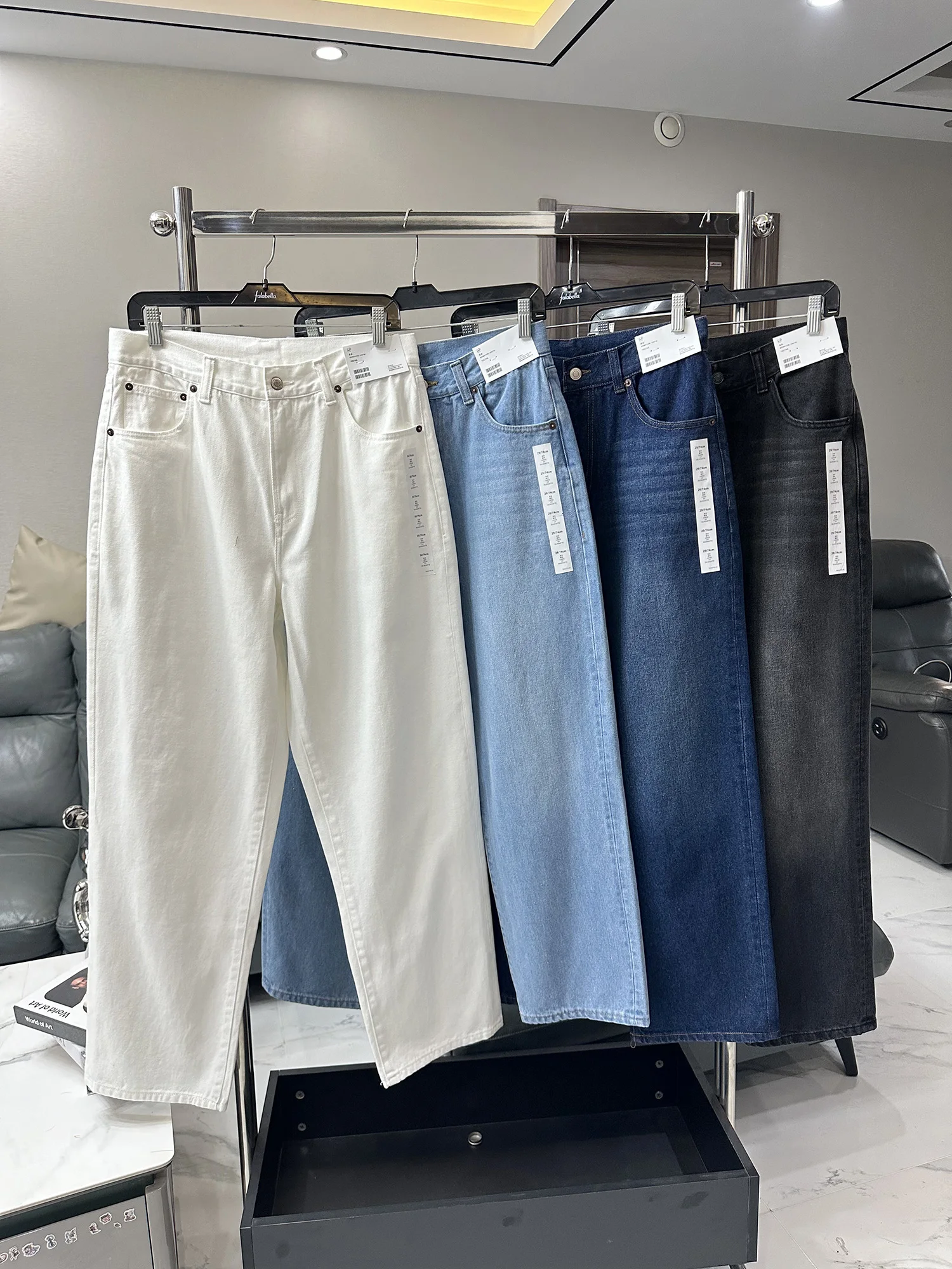 Classic Retro Washed! Pure Cotton Bleached! Spring Men's Casual Loose Straight Leg Jeans Youth Trendy Comfortable Breathable
Classic Retro Washed! Pure Cotton Bleached! Spring Men's Casual Loose Straight Leg Jeans Youth Trendy Comfortable Breathable