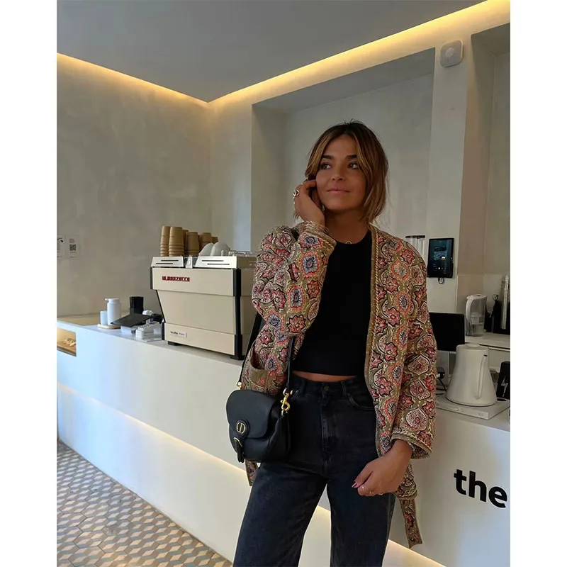 Winter Green Flower Print V neck Quilted Jacket Ethnic Women Tie Bow Sashes Quilting Full Sleeve Coat BOHO Midi Outerwear
Winter Green Flower Print V neck Quilted Jacket Ethnic Women Tie Bow Sashes Quilting Full Sleeve Coat BOHO Midi Outerwear