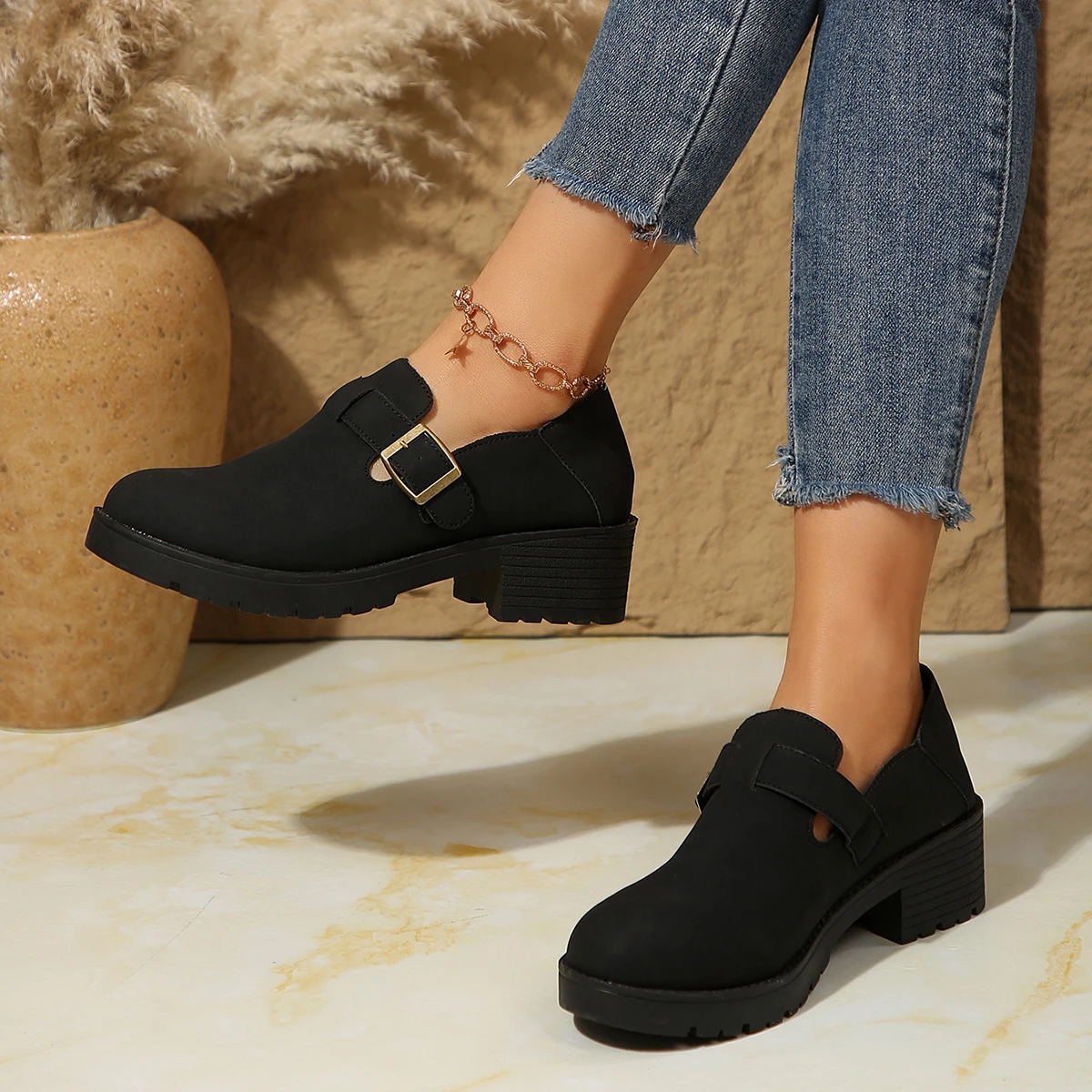 Весенне-осенние новые удобные повседневные туфли на толстой подошве с круглым носком, модная элегантная женская обувь с неглубоким носком
Весенне-осенние новые удобные повседневные туфли на толстой подошве с круглым носком, модная элегантная женская обувь с неглубоким носком