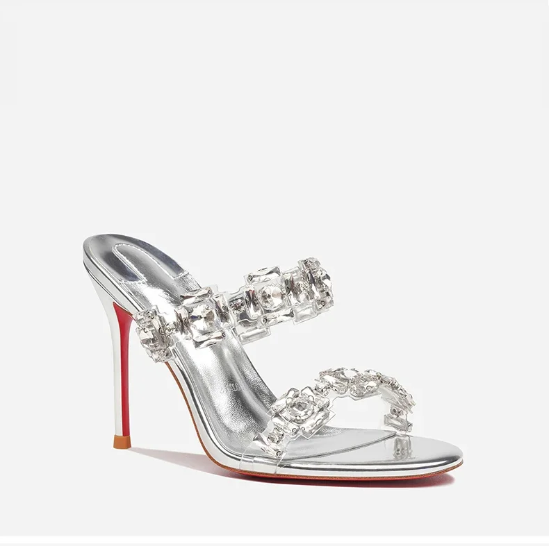 Новый декоративный предмет с инкрустацией бриллиантами, феей со стразами, сексуальный цельный ремешок во французском стиле, сандалии с открытым носком для ношения на улице.
Новый декоративный предмет с инкрустацией бриллиантами, феей со стразами, сексуальный цельный ремешок во французском стиле, сандалии с открытым носком для ношения на улице.