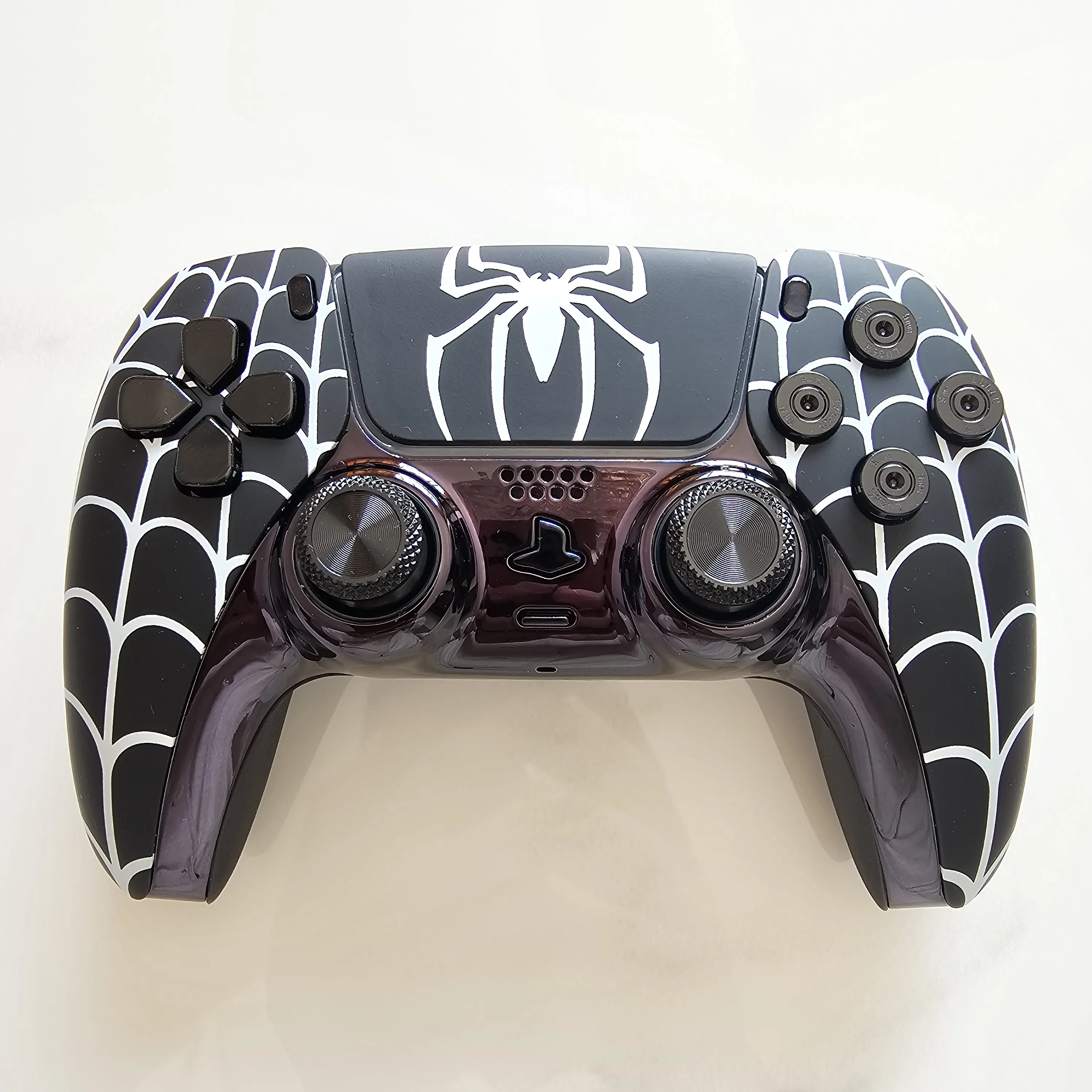Ручка игровой консоли Sony Ps5 Оригинальная модифицированная на заказ оригинальная ручка Ps5 Беспроводной контроллер Ps5: светящийся черный паук
Ручка игровой консоли Sony Ps5 Оригинальная модифицированная на заказ оригинальная ручка Ps5 Беспроводной контроллер Ps5: светящийся черный паук