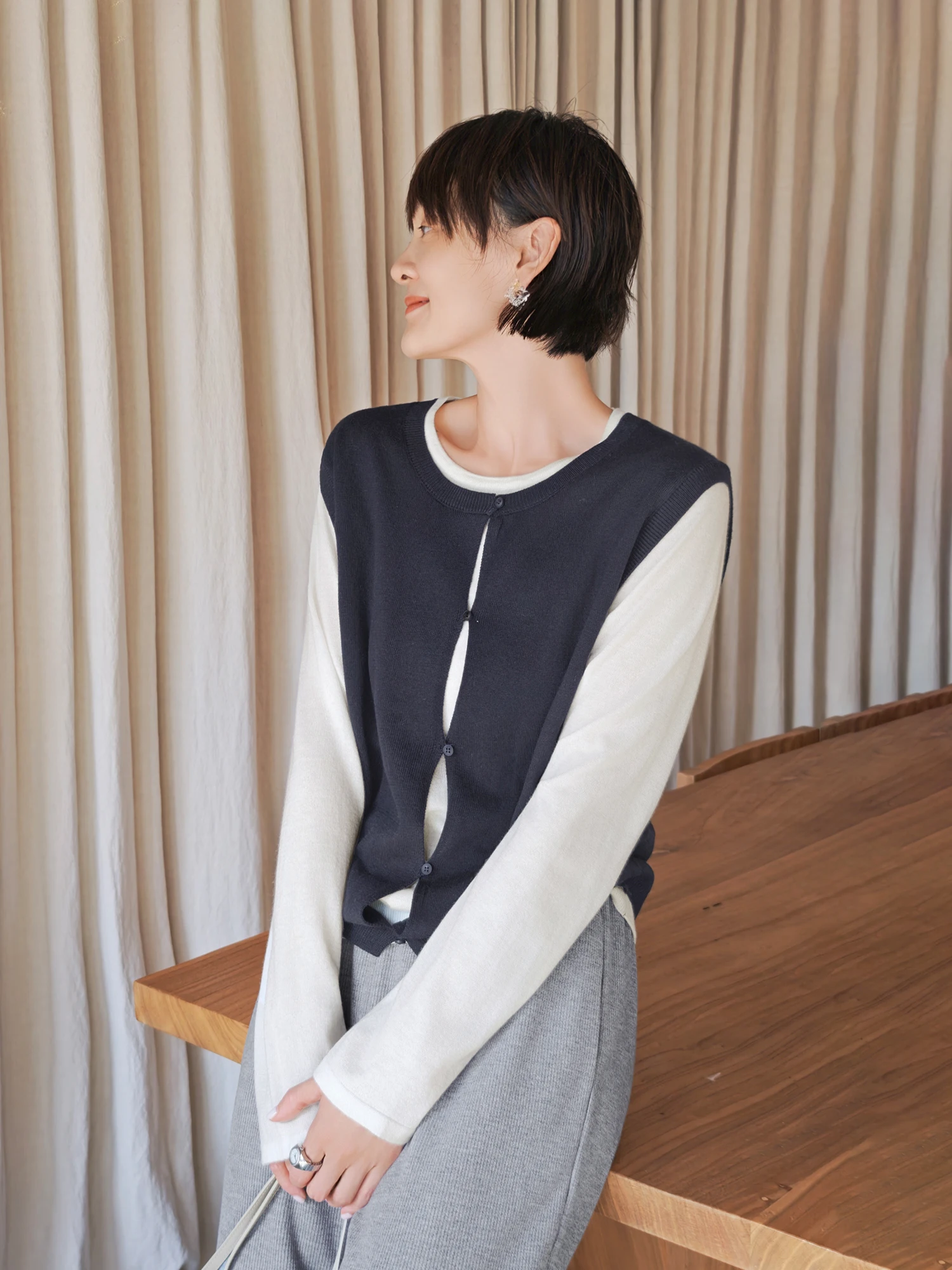 Loose Long Sve Knitted Sweater Women's Casual Sle round Ne Double Layered Vest Top Soft Polyester Blend Winter Wear
Loose Long Sve Knitted Sweater Women's Casual Sle round Ne Double Layered Vest Top Soft Polyester Blend Winter Wear