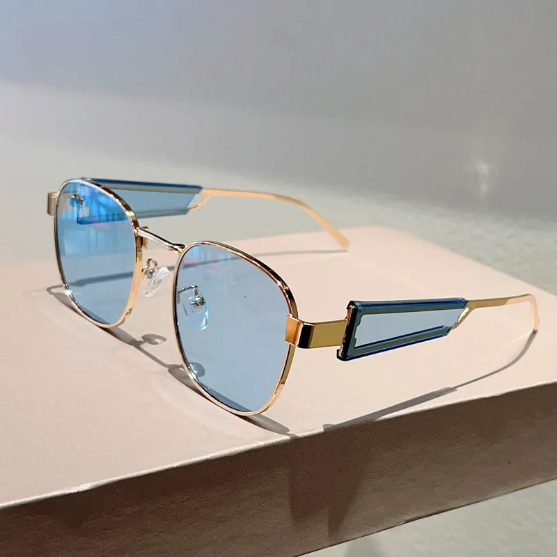 New y2k Popular Fashion Metal Square Sunglasses Women For Men Punk Sun Glasses Luxury Brand Designer Outdoor Driving Eyeglasses
New y2k Popular Fashion Metal Square Sunglasses Women For Men Punk Sun Glasses Luxury Brand Designer Outdoor Driving Eyeglasses
