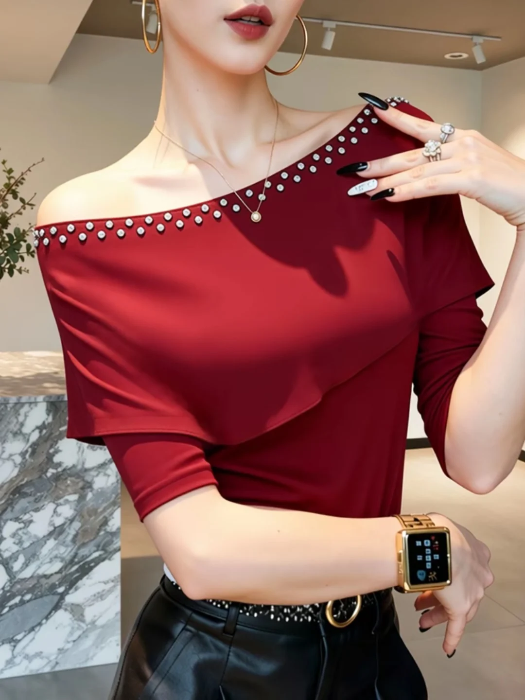 Spring Summer Women's Slim Fit Short Sleeve T-Shirt Heavy Embellishment Design Casual Style Low round Neck Regular Length
Spring Summer Women's Slim Fit Short Sleeve T-Shirt Heavy Embellishment Design Casual Style Low round Neck Regular Length