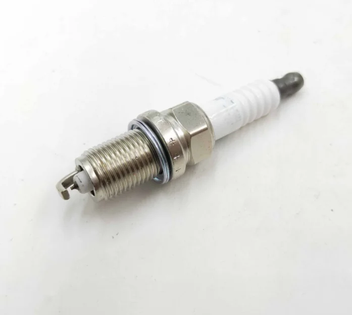 Заводские свечи зажигания bujia 90919-01210 SK20R11 3297 для Toyota Camry RAV4 Avalon
Заводские свечи зажигания bujia 90919-01210 SK20R11 3297 для Toyota Camry RAV4 Avalon