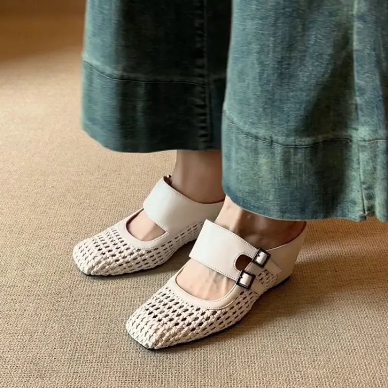 2025 Hot Selling New Versatile Casual Woven Hollow Fashion Height Increasing Belt Buckle Toe Sandals Women's Cool Slippers
2025 Hot Selling New Versatile Casual Woven Hollow Fashion Height Increasing Belt Buckle Toe Sandals Women's Cool Slippers