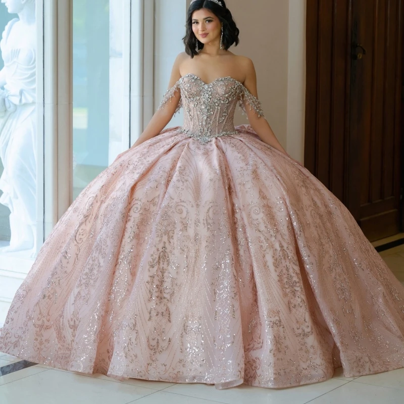 Light Pink Shiny Princess Off the Shoulder Sweet 16 Dress Quinceanera Dresses Sequin Applique Lace Beads Bow Tull Party Birthday
Light Pink Shiny Princess Off the Shoulder Sweet 16 Dress Quinceanera Dresses Sequin Applique Lace Beads Bow Tull Party Birthday