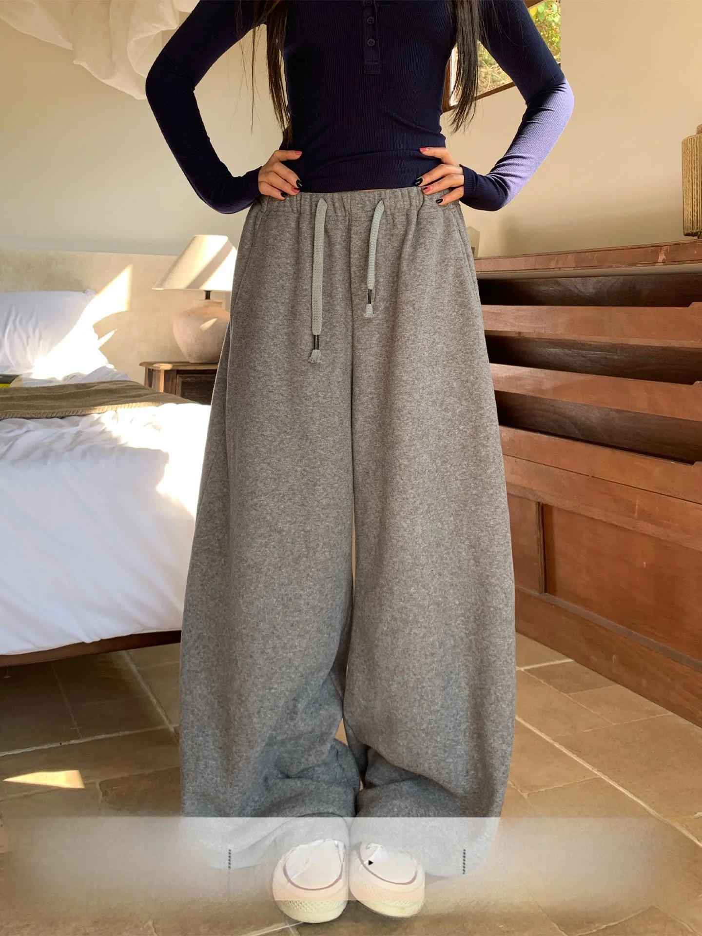 American Retro Loose Women's Casual Pants Winter Lazy Style Drawstring Elastic Waist Sweatpants Commute Style Pure Color
American Retro Loose Women's Casual Pants Winter Lazy Style Drawstring Elastic Waist Sweatpants Commute Style Pure Color