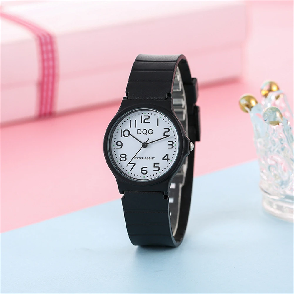 Fashionable Women's Watch Compact Quartz Watches Silicone Strap Women's Casual Sport Style Watch Clock
Fashionable Women's Watch Compact Quartz Watches Silicone Strap Women's Casual Sport Style Watch Clock