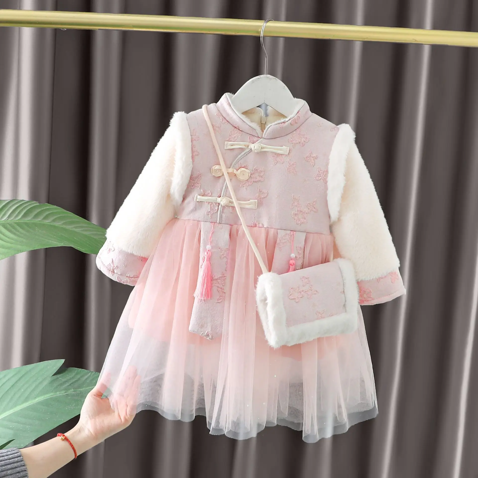 Girls Dresses Winter 2024 Children Thick Velvet Dress For Baby Girl Clothes Kids Warm Costume kids Princess Party Outfits Dress
Girls Dresses Winter 2024 Children Thick Velvet Dress For Baby Girl Clothes Kids Warm Costume kids Princess Party Outfits Dress