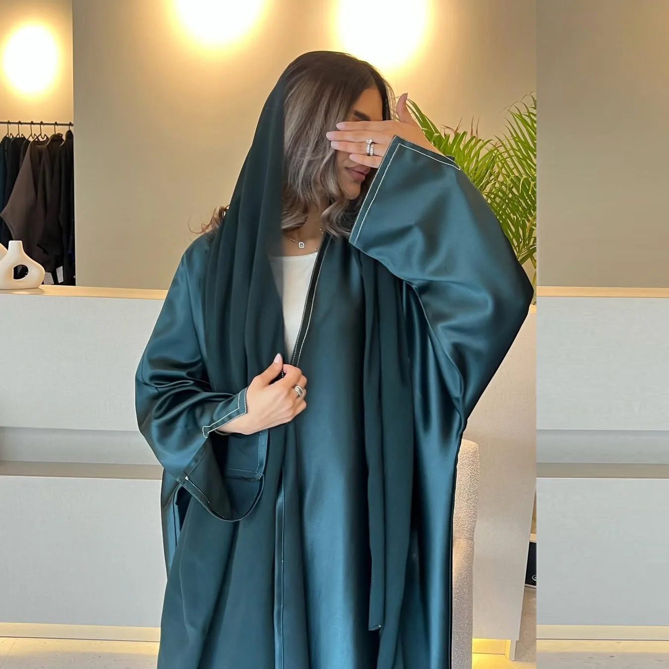 Eid Abaya Dubai Satin Muslim Dress Women Kimono Open Abayas Turkey Kaftan Kebaya Caftan Marocain Femme Robe Islam Jalabiya Gown
Eid Abaya Dubai Satin Muslim Dress Women Kimono Open Abayas Turkey Kaftan Kebaya Caftan Marocain Femme Robe Islam Jalabiya Gown