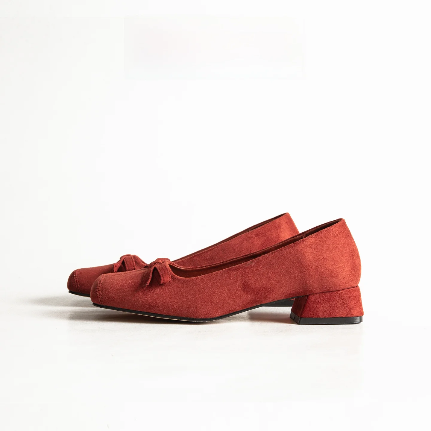 Red Bow Mary Jane Shoes Women's Spring Autumn New Style Chunky Heel Square Head Retro Commute Low Cut Single Shoes Fashionabl...
Red Bow Mary Jane Shoes Women's Spring Autumn New Style Chunky Heel Square Head Retro Commute Low Cut Single Shoes Fashionabl...
