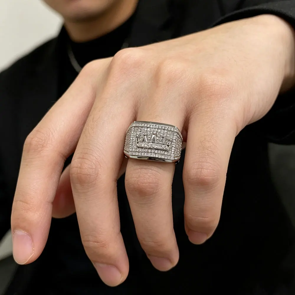 Crown Signet Ring 925 Silver Iced Out Moissanite Square Band Ring Men's and Women's Styles Hip Hop Jewelry for Party Gift
Crown Signet Ring 925 Silver Iced Out Moissanite Square Band Ring Men's and Women's Styles Hip Hop Jewelry for Party Gift