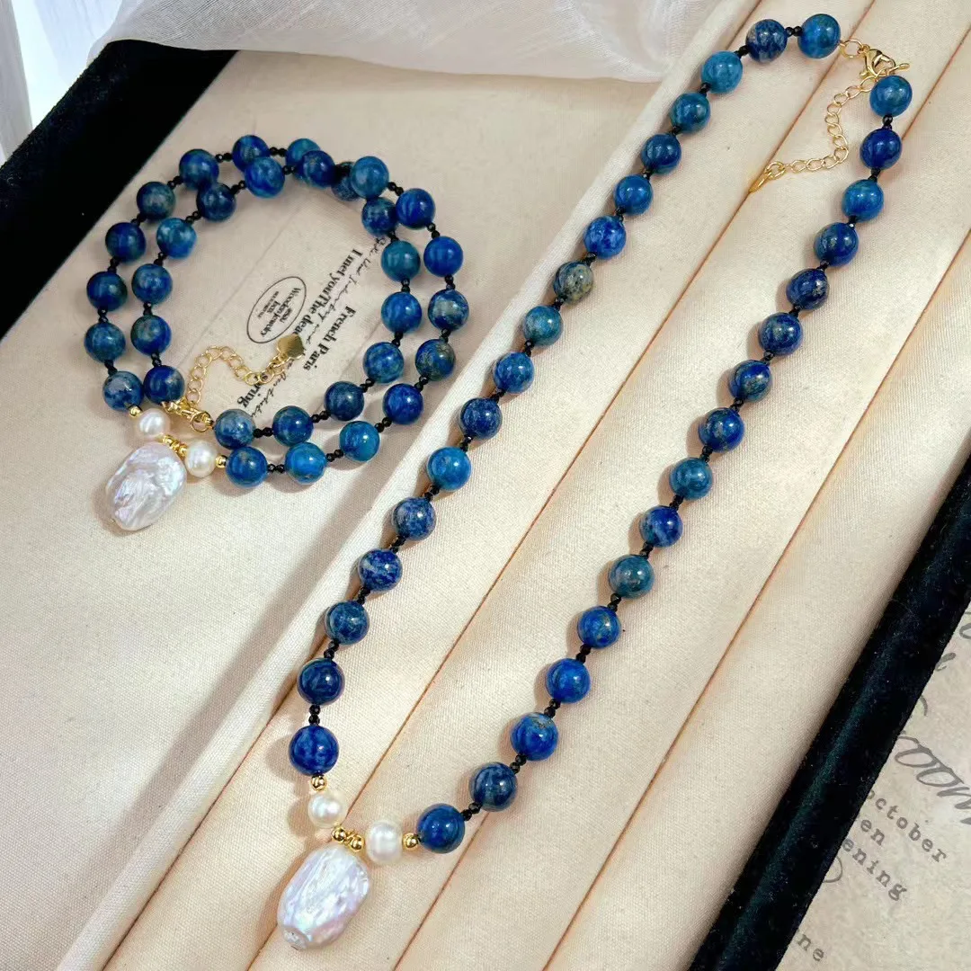 Vintage high quality lapis lazuli & freshwater baroque pearl necklace 18 inch
Vintage high quality lapis lazuli & freshwater baroque pearl necklace 18 inch