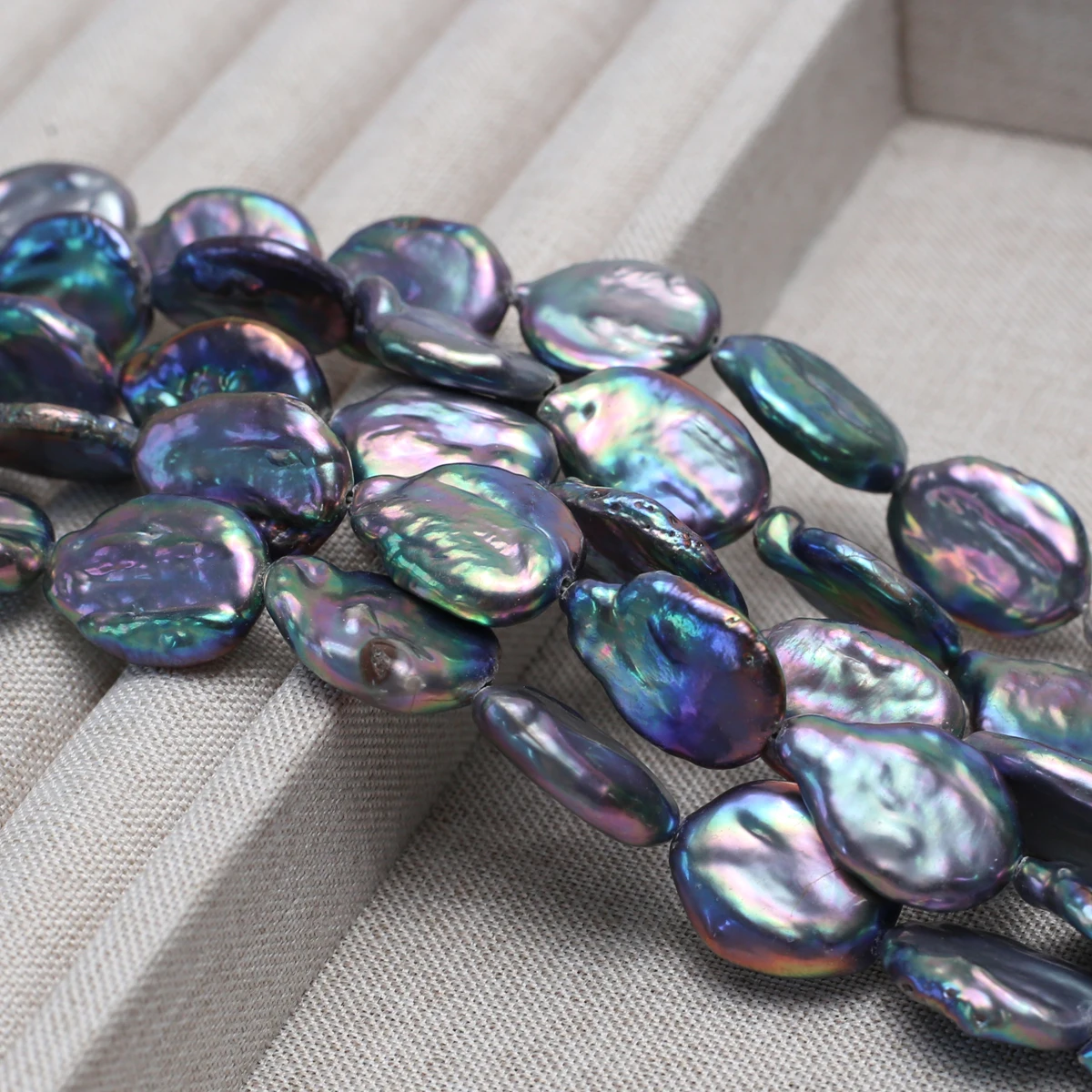 14x18mm Black Baroque Egg-Shaped Natural Freshwater Pearl Beads for Jewelry Making Supplies DIY Necklace Bracelet Accessories
14x18mm Black Baroque Egg-Shaped Natural Freshwater Pearl Beads for Jewelry Making Supplies DIY Necklace Bracelet Accessories