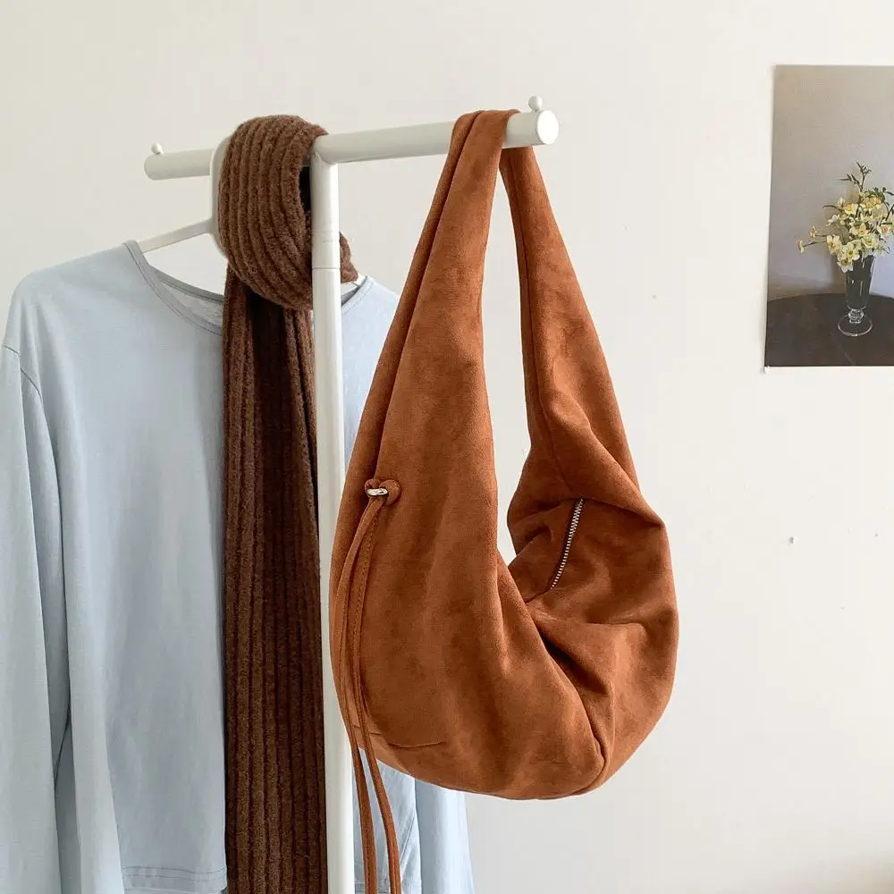 Trendy Handbag Suede Shoulder Bag Solid Color Large Capacity Ladies Crescent Bag Fashion Korean Style Hobo Bag Holiday
Trendy Handbag Suede Shoulder Bag Solid Color Large Capacity Ladies Crescent Bag Fashion Korean Style Hobo Bag Holiday