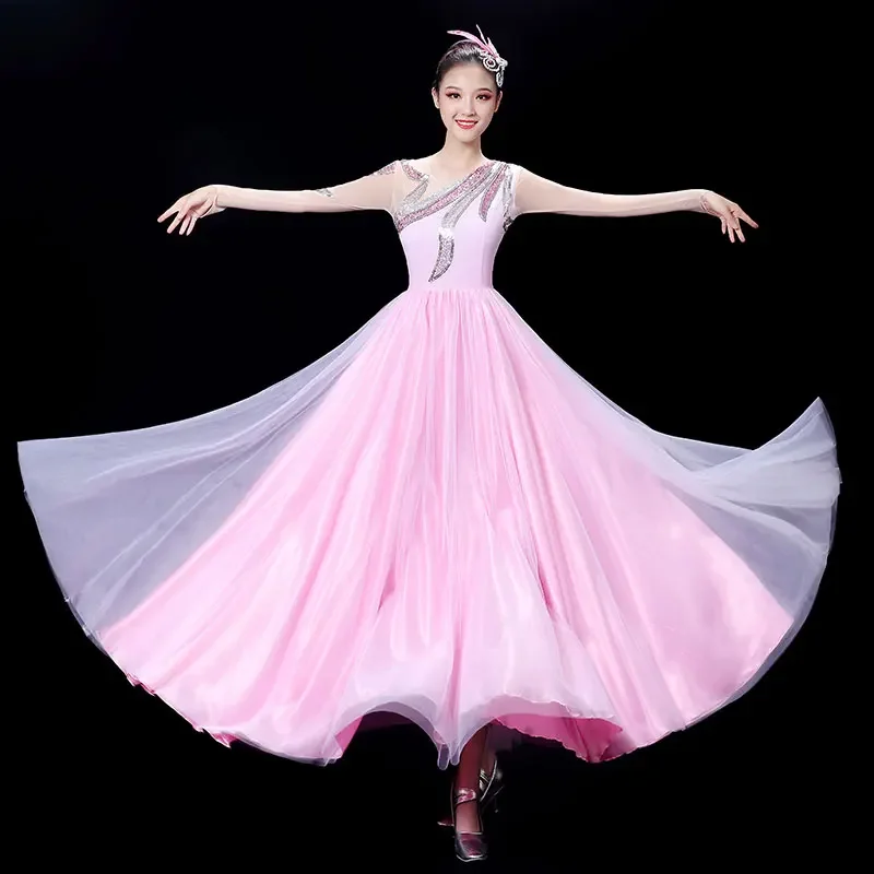 720 degree opening dance, grand dress, performance attire, modern dance dress, dance performance attire, stage long skirt
720 degree opening dance, grand dress, performance attire, modern dance dress, dance performance attire, stage long skirt
