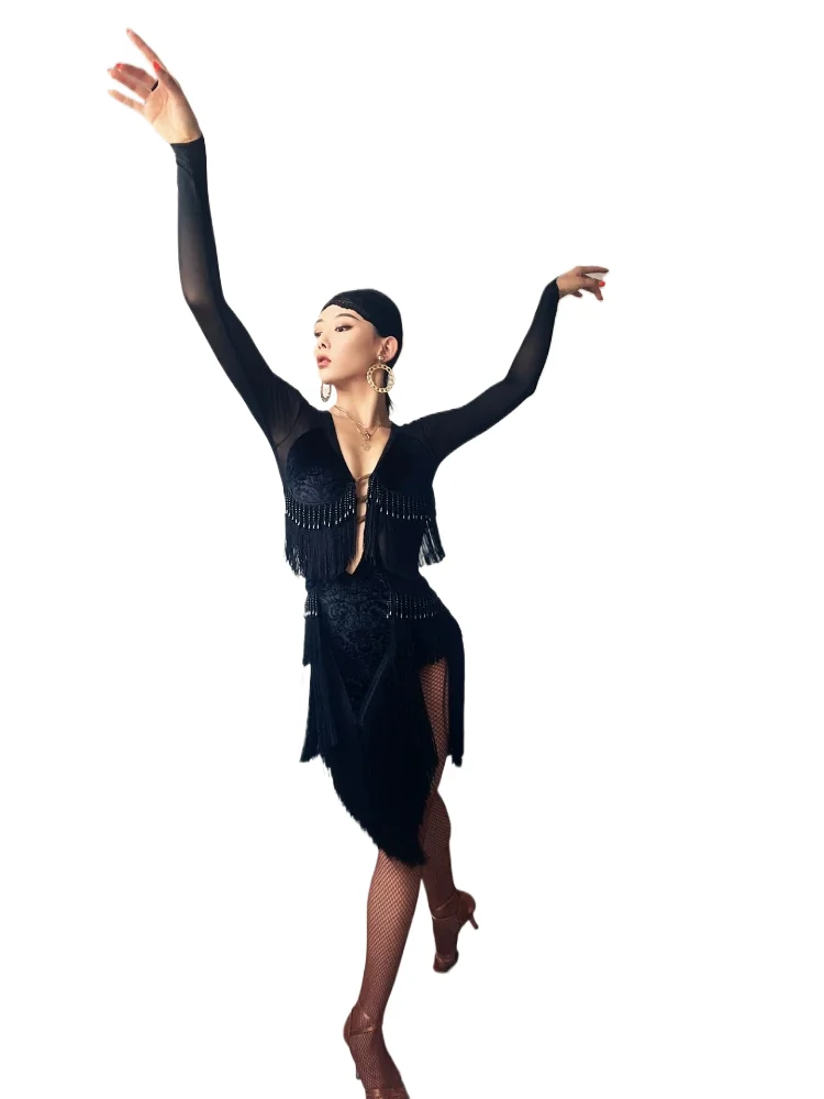 MZDance Women's Velvet Jacquard Latin Dress,Deep V Pearl Tassel Dress for Cha Cha Samba Salsa Practice&Competition
MZDance Women's Velvet Jacquard Latin Dress,Deep V Pearl Tassel Dress for Cha Cha Samba Salsa Practice&Competition