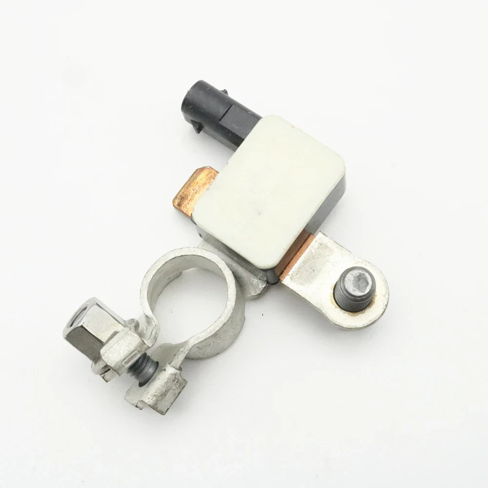 Датчик напряжения аккумулятора для Lynk-Co 01 02 03 7048017600 8889221366
Датчик напряжения аккумулятора для Lynk-Co 01 02 03 7048017600 8889221366