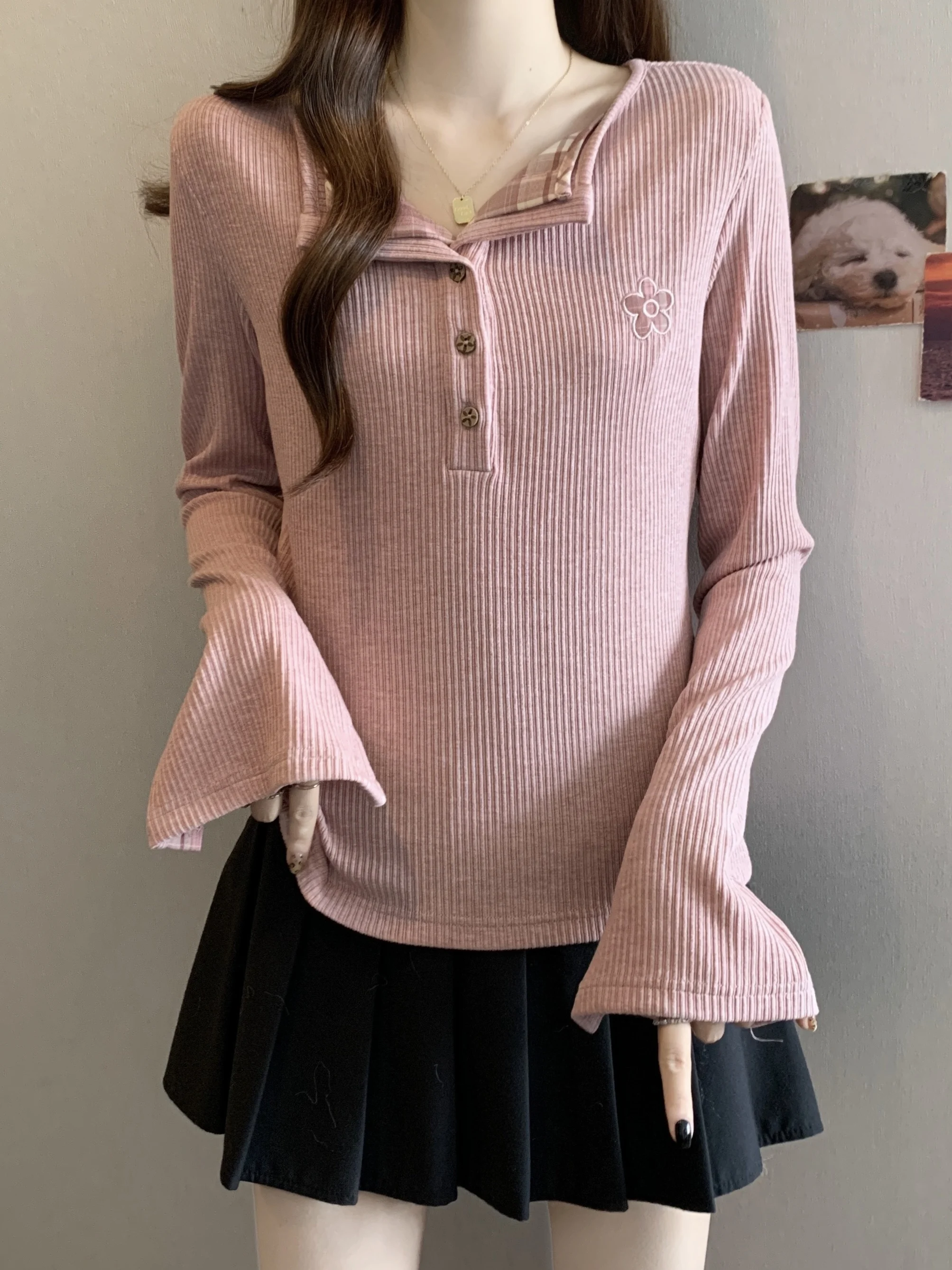 Женская футболка больших размеров с эффектом двухслойности, розовая, с длинными рукавами-колокол, скрывающая живот, для весны и осени, уникальный топ, стройнящий фигуру
Женская футболка больших размеров с эффектом двухслойности, розовая, с длинными рукавами-колокол, скрывающая живот, для весны и осени, уникальный топ, стройнящий фигуру