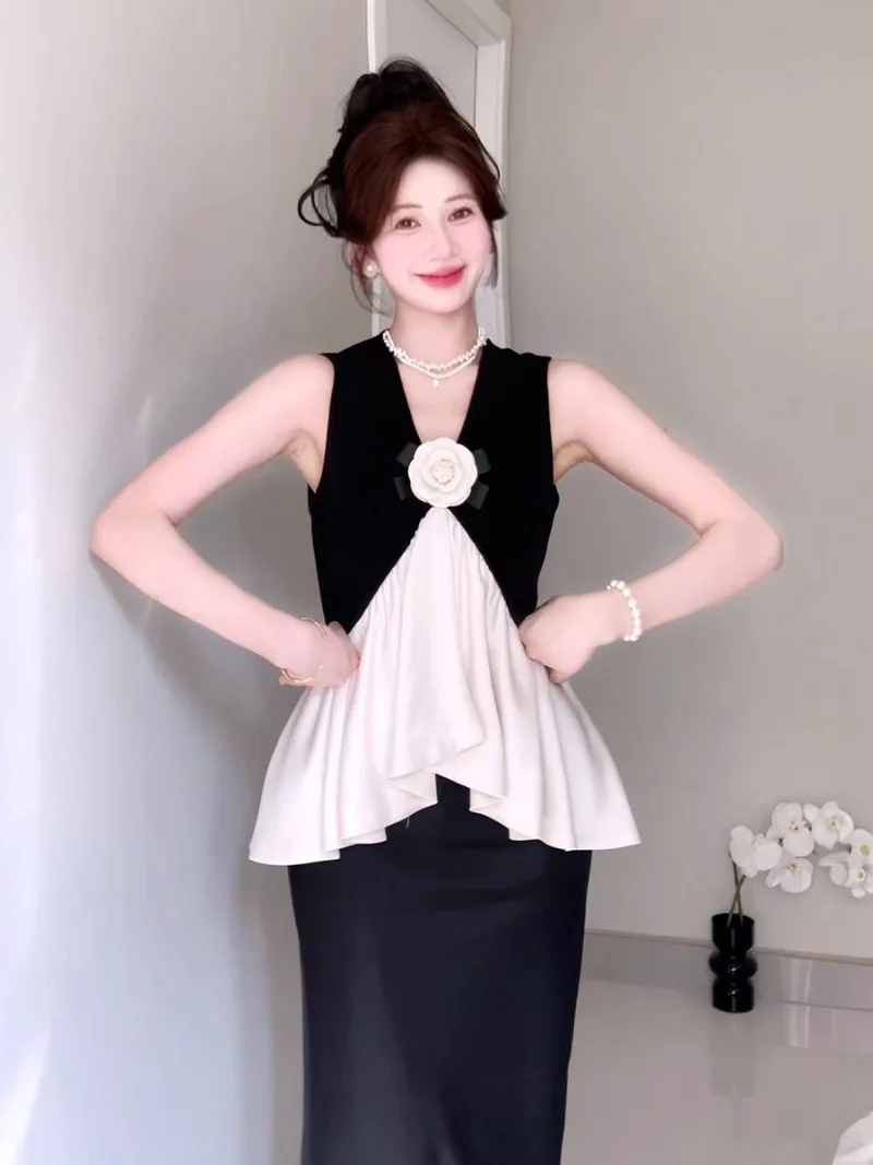 New French Party Summer Women's Suit Skirt Fashion Contrast Color Patchwork V-neck Sleeveless Top + Slim Skirt Two Piece Set
New French Party Summer Women's Suit Skirt Fashion Contrast Color Patchwork V-neck Sleeveless Top + Slim Skirt Two Piece Set