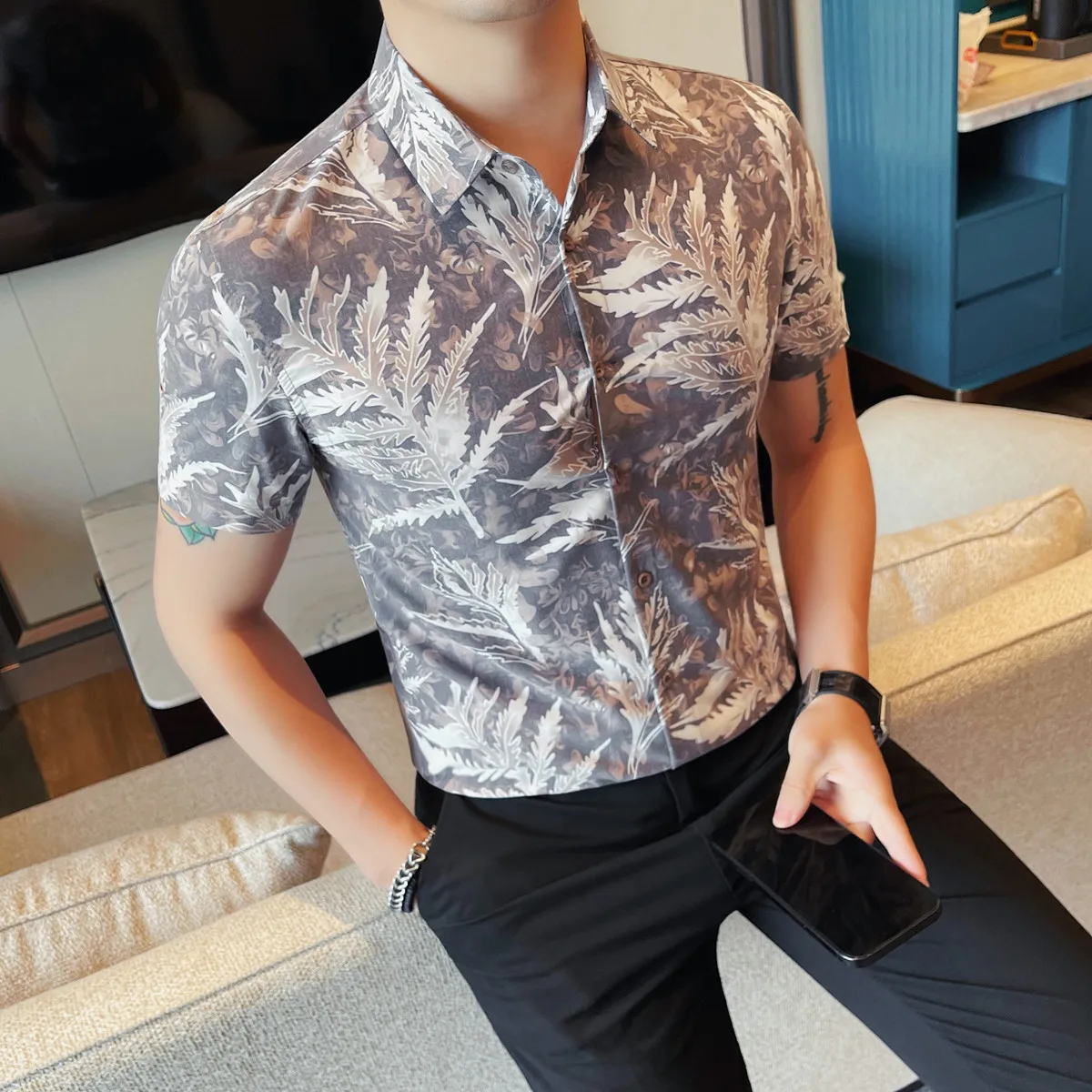 Summer Men Floral Shirt Fashion Turn Down Collar Short Sleeve Men's Social Shirts Slim Fit All Match Casual Blouse Homme 4XL-M
Summer Men Floral Shirt Fashion Turn Down Collar Short Sleeve Men's Social Shirts Slim Fit All Match Casual Blouse Homme 4XL-M