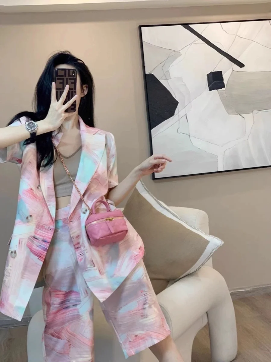 Fashionable Professional Suit Set Short Pants Elegant Business Women's Clothing Summer Collection Straight Cut Floral Print
Fashionable Professional Suit Set Short Pants Elegant Business Women's Clothing Summer Collection Straight Cut Floral Print